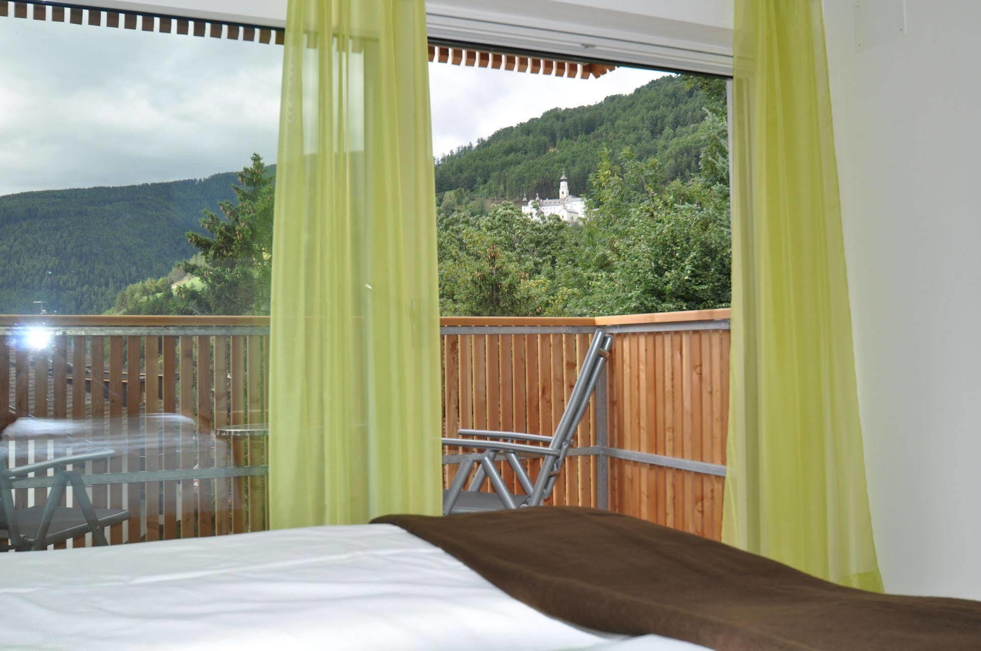 Lapis Monti - Apartments & Suites Burgeis Zewnętrze zdjęcie